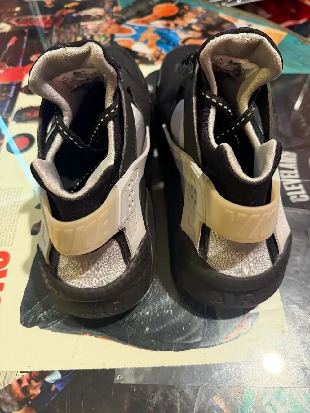 Nike Air Huarache F22 Black Neon DR0141-001 Size 11.5